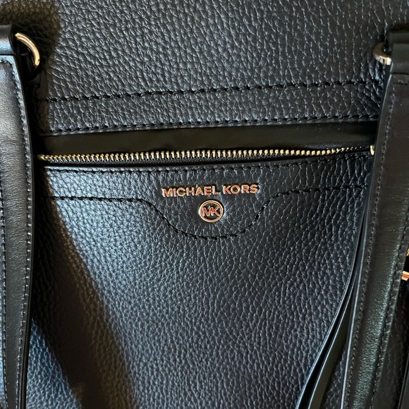 Michael K Black Pocketbook. Used twice - Picture 5 of 9